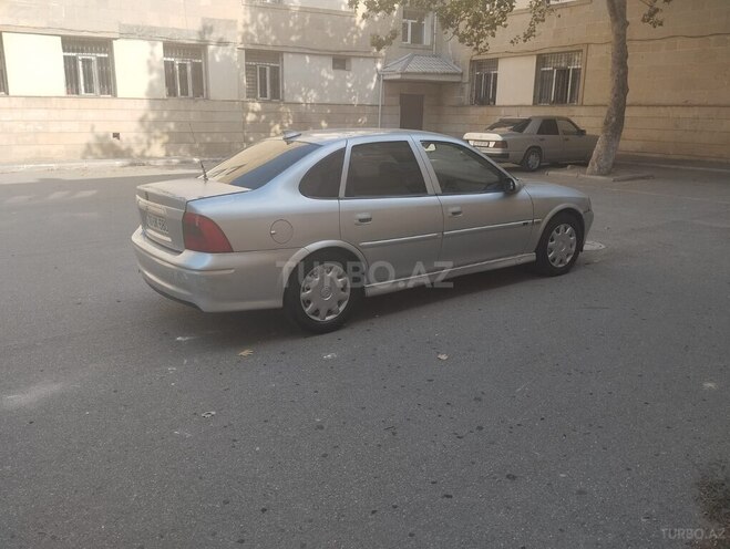 Opel Vectra 1999, 285,558 km - 2.0 l - Bakı