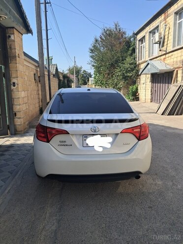 Toyota Corolla 2017, 175,000 km - 1.8 l - Bərdə