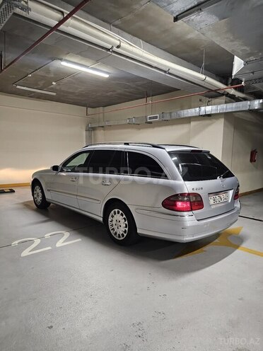 Mercedes E 220 2006, 402,000 km - 2.2 l - Bakı