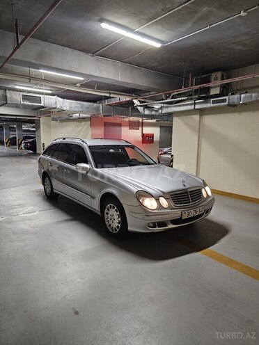 Mercedes E 220 2006, 402,000 km - 2.2 l - Bakı