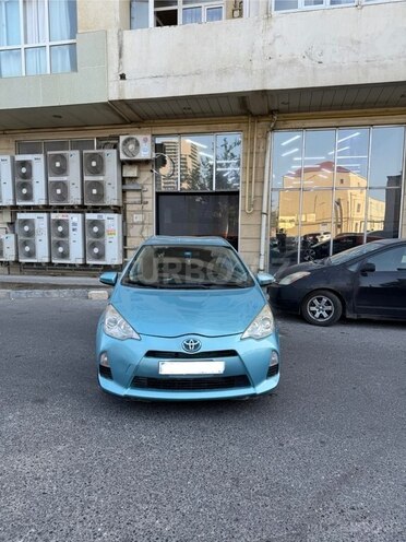 Toyota Prius C 2012, 231,746 km - 1.5 l - Bakı
