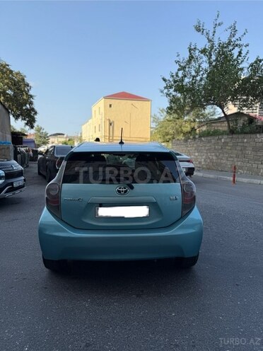 Toyota Prius C 2012, 231,746 km - 1.5 l - Bakı