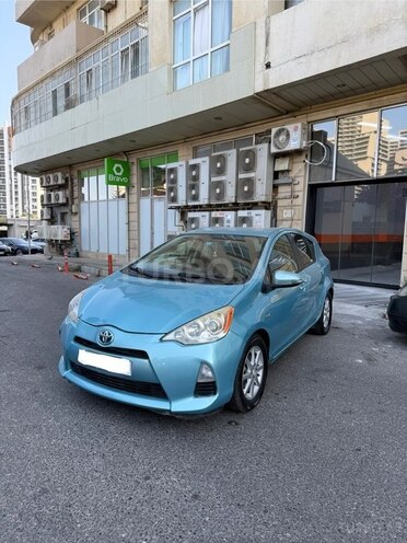 Toyota Prius C 2012, 231,746 km - 1.5 l - Bakı