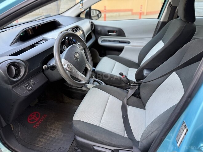 Toyota Prius C 2012, 231,746 km - 1.5 l - Bakı