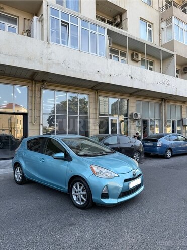 Toyota Prius C 2012, 231,746 km - 1.5 l - Bakı