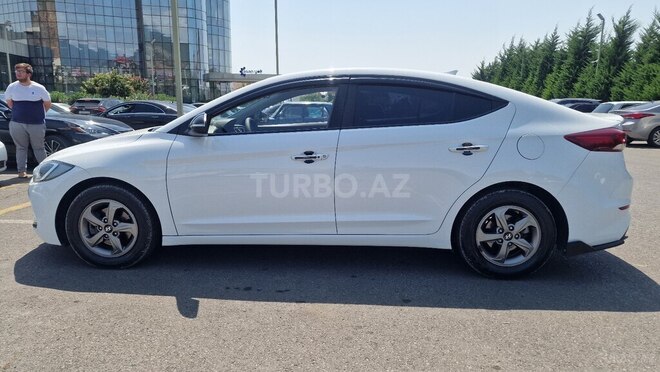 Hyundai Avante 2016, 167,278 km - 1.6 l - Şəki