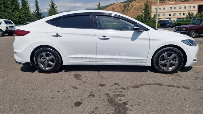 Hyundai Avante 2016, 167,278 km - 1.6 l - Şəki