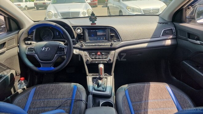 Hyundai Avante 2016, 167,278 km - 1.6 l - Şəki