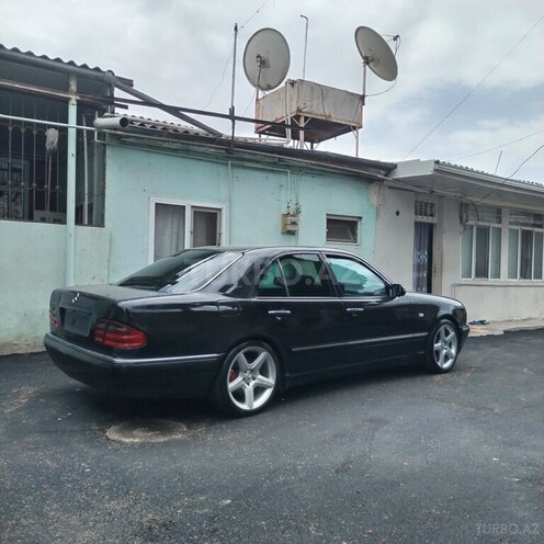 Mercedes E 240 1998, 308,000 km - 2.4 l - Göygöl