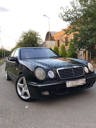 Mercedes E 240 1998, 308,000 km - 2.4 l - Göygöl