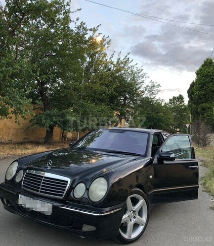 Mercedes E 240 1998, 308,000 km - 2.4 l - Göygöl