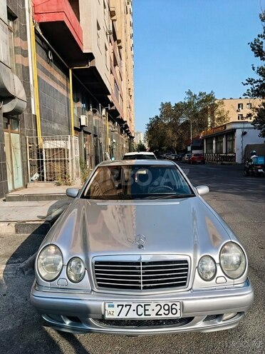 Mercedes E 220 1999, 380,000 km - 2.2 l - Bakı