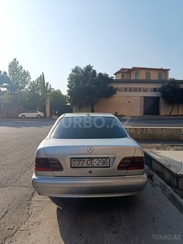 Mercedes E 220 1999, 380,000 km - 2.2 l - Bakı