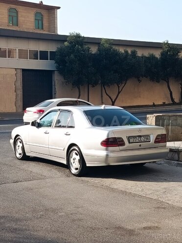 Mercedes E 220 1999, 380,000 km - 2.2 l - Bakı