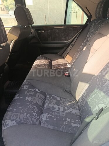 Mercedes E 220 1999, 380,000 km - 2.2 l - Bakı