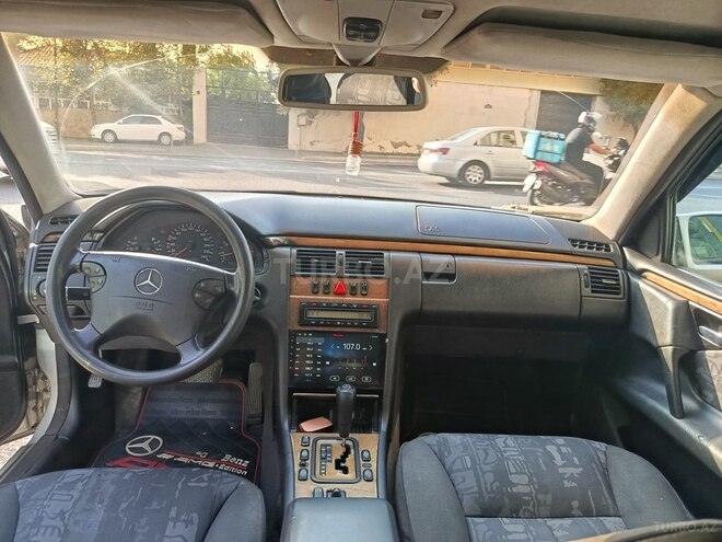Mercedes E 220 1999, 380,000 km - 2.2 l - Bakı