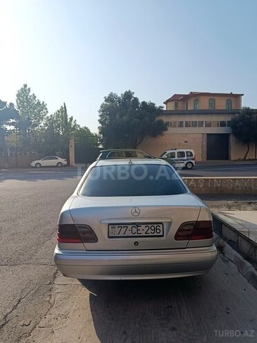 Mercedes E 220 1999, 380,000 km - 2.2 l - Bakı