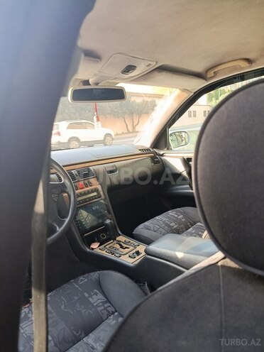 Mercedes E 220 1999, 380,000 km - 2.2 l - Bakı