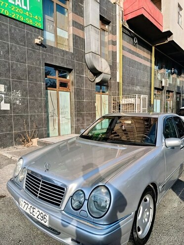Mercedes E 220 1999, 380,000 km - 2.2 l - Bakı