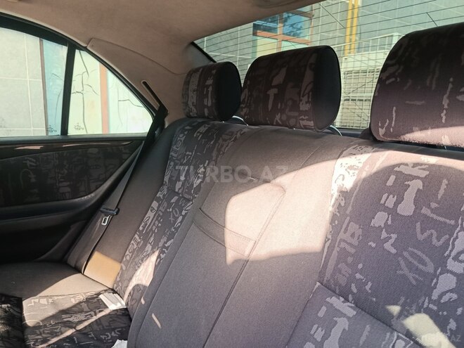 Mercedes E 220 1999, 380,000 km - 2.2 l - Bakı