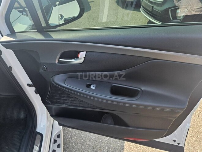 Hyundai Santa Fe 2023, 23,000 km - 1.6 l - Bakı