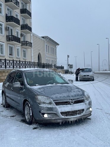 Opel Astra 2004, 320,000 km - 1.4 l - Bakı