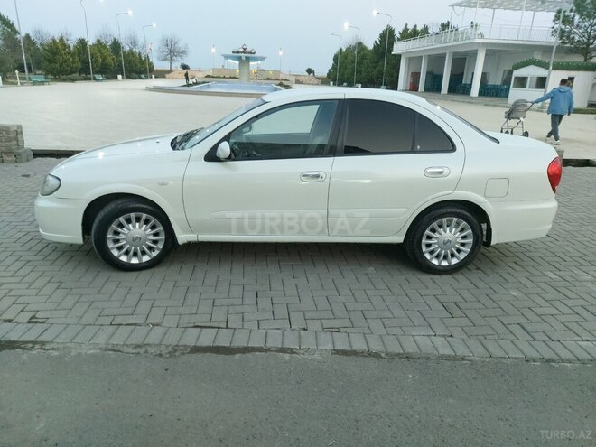 Nissan Sunny 2010, 300,000 km - 1.6 l - Bakı