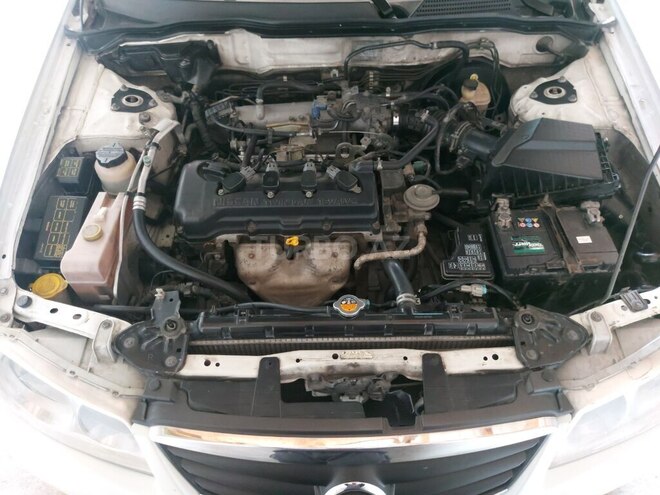 Nissan Sunny 2010, 300,000 km - 1.6 l - Bakı