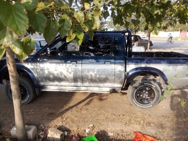 Mitsubishi L200 2003, 245,255 km - 0.3 l - Biləsuvar