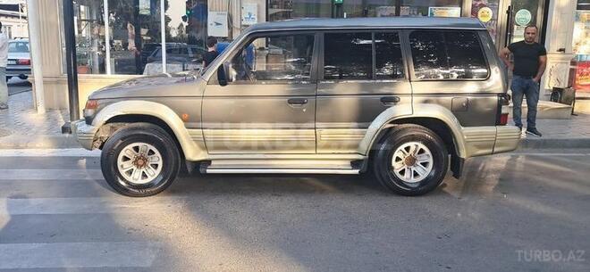 Mitsubishi Pajero 1992, 432,000 km - 2.5 l - Gəncə