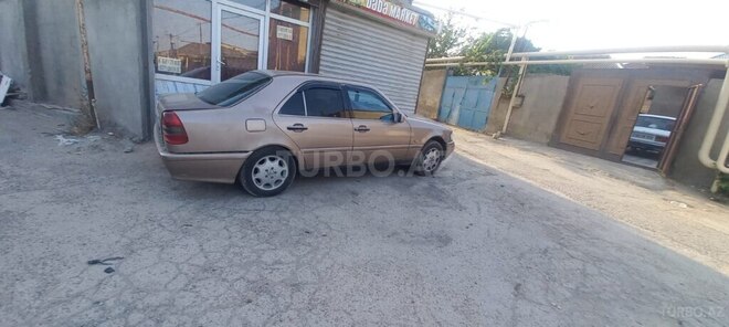 Mercedes C 180 1993, 355,000 km - 1.8 l - Bakı