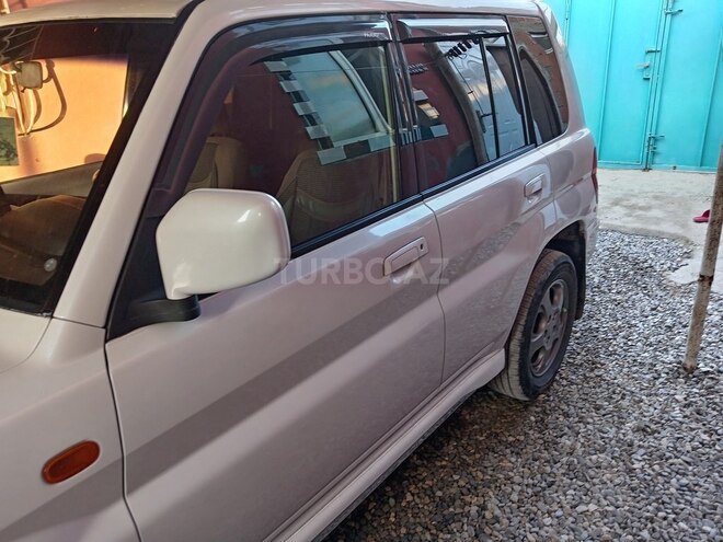 Mitsubishi Pajero io 2000, 421,552 km - 1.8 л - Bakı