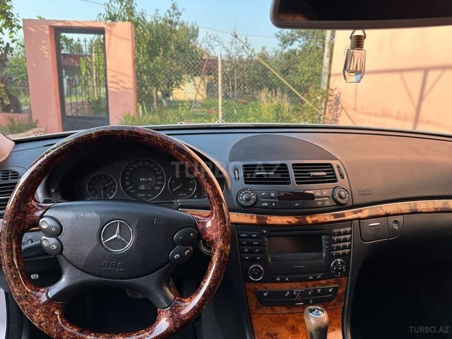 Mercedes E 220 2008, 350,000 km - 2.2 л - Quba