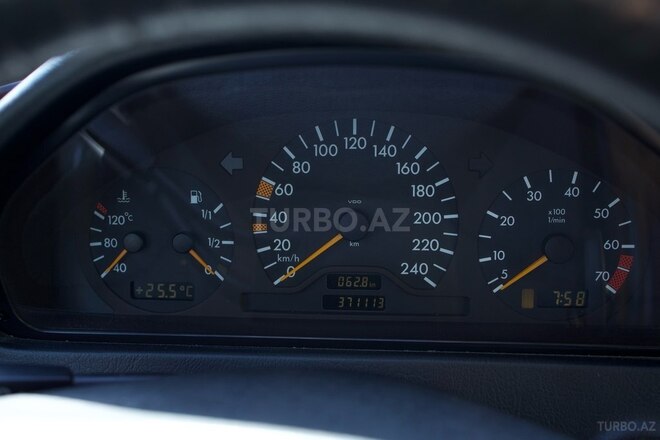 Mercedes C 200 1999, 371,000 km - 2.0 л - Bakı