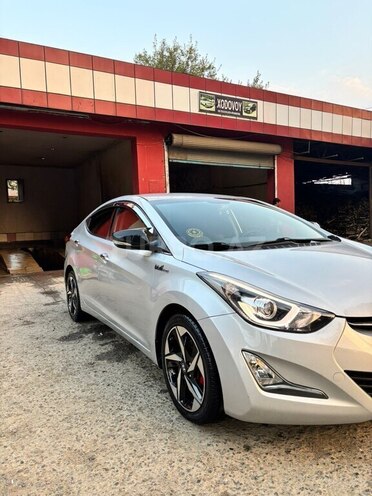 Hyundai Avante 2014, 187,000 km - 1.6 l - Masallı