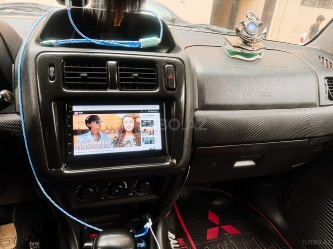 Mitsubishi Pajero io 2001, 265,000 km - 1.8 l - Bakı
