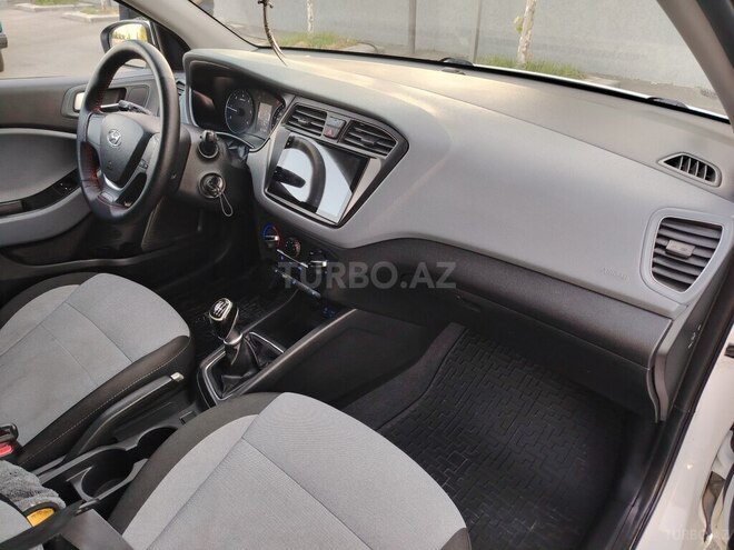 Hyundai i20 2016, 286,000 km - 1.1 л - Kürdəmir