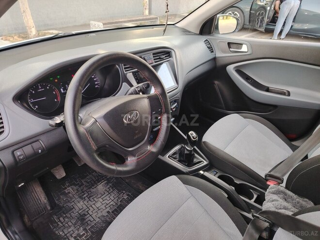 Hyundai i20 2016, 286,000 km - 1.1 л - Kürdəmir