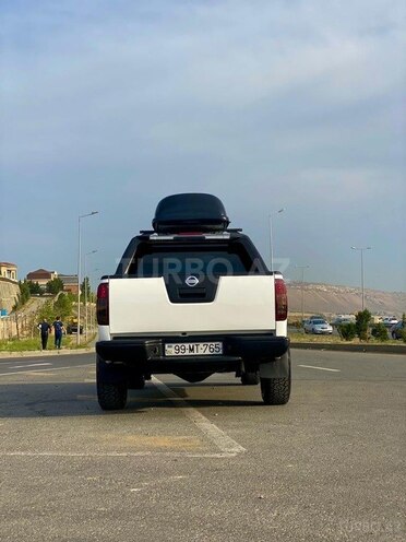 Nissan Navara 2014, 270,000 km - 2.5 l - Bakı