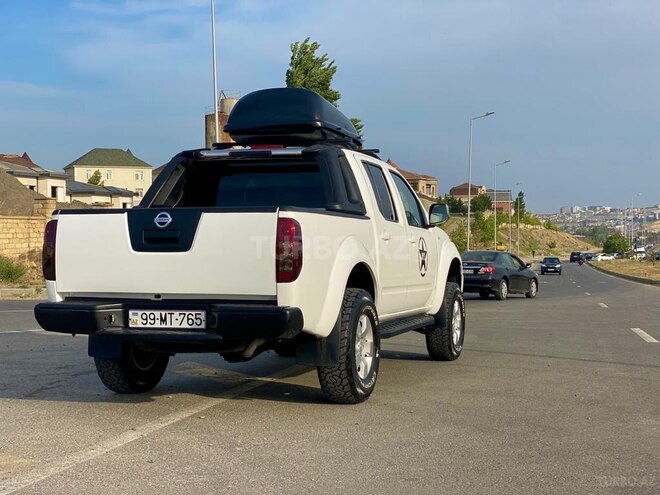 Nissan Navara 2014, 270,000 km - 2.5 l - Bakı