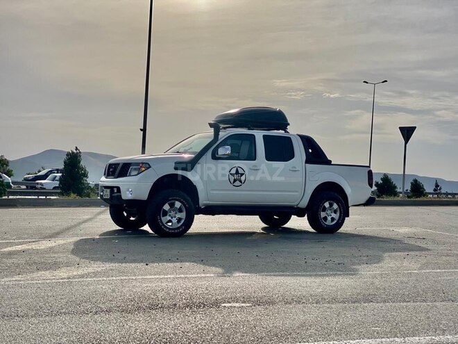 Nissan Navara 2014, 270,000 km - 2.5 l - Bakı