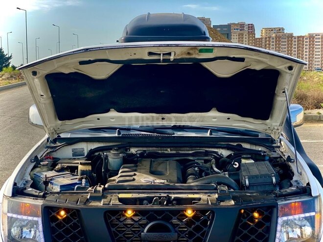 Nissan Navara 2014, 270,000 km - 2.5 l - Bakı