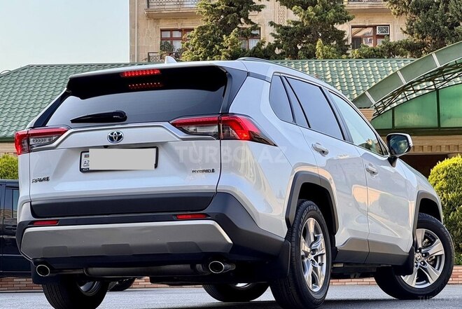 Toyota RAV4 2023, 33,000 km - 2.5 л - Bakı