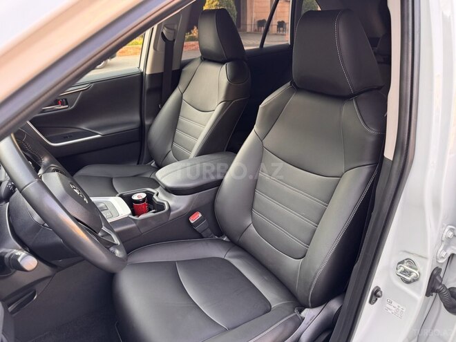 Toyota RAV4 2023, 33,000 km - 2.5 л - Bakı