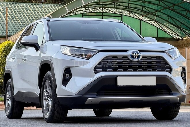 Toyota RAV4 2023, 33,000 km - 2.5 л - Bakı
