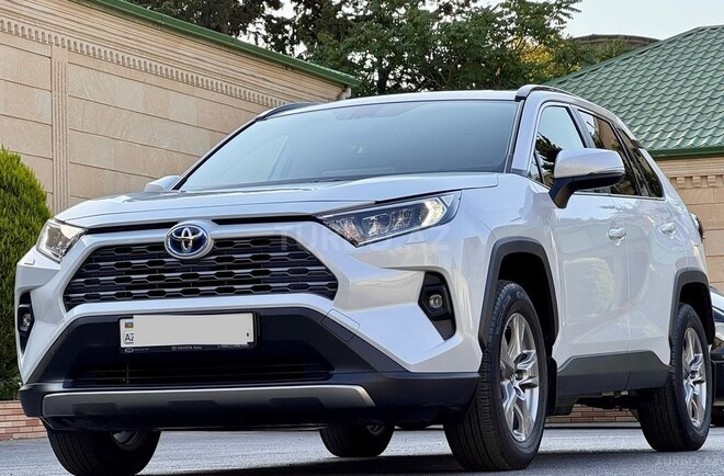 Toyota RAV4 2023, 33,000 km - 2.5 л - Bakı