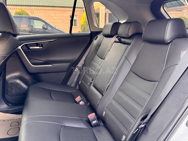 Toyota RAV4 2023, 33,000 km - 2.5 л - Bakı