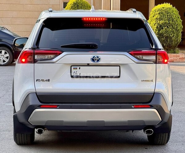 Toyota RAV4 2023, 33,000 km - 2.5 л - Bakı