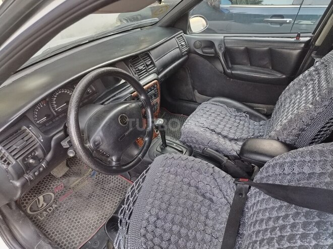 Opel Vectra 1997, 352,000 km - 2.0 l - Qazax