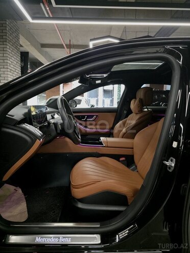 Mercedes-Maybach S 400 2023, 8,400 km - 2.5 l - Bakı